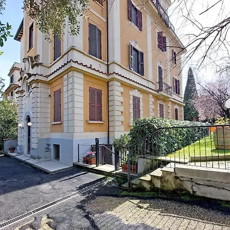 Vatican With Parking Daire