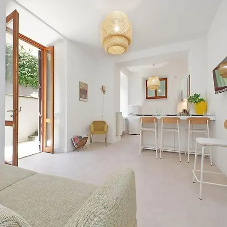 Vatican With Parking Daire *